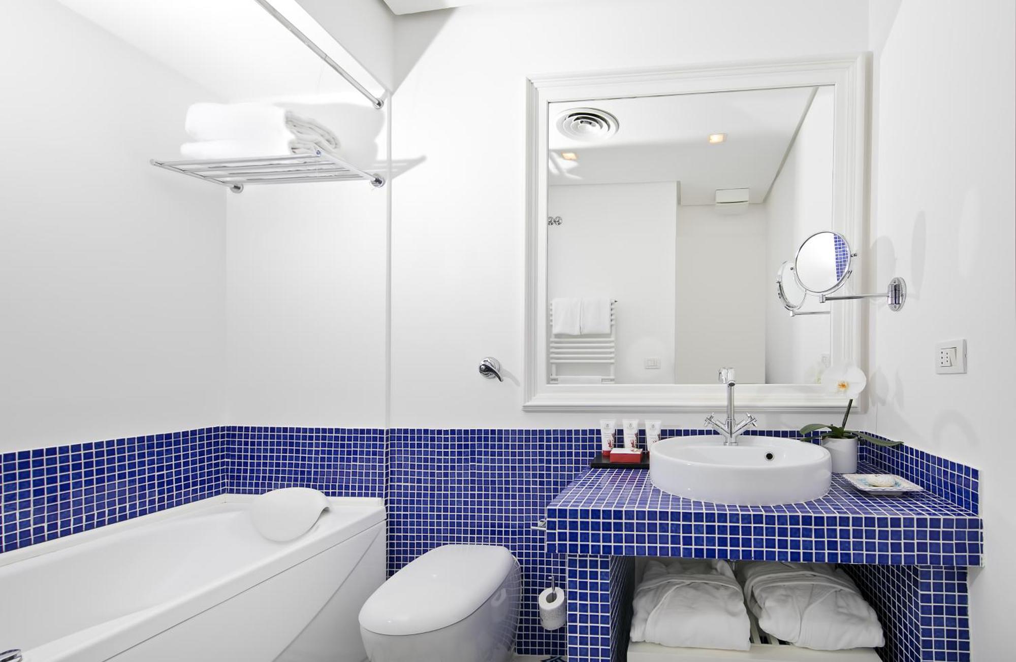 Hotel La Minerva كابري الغرفة الصورة